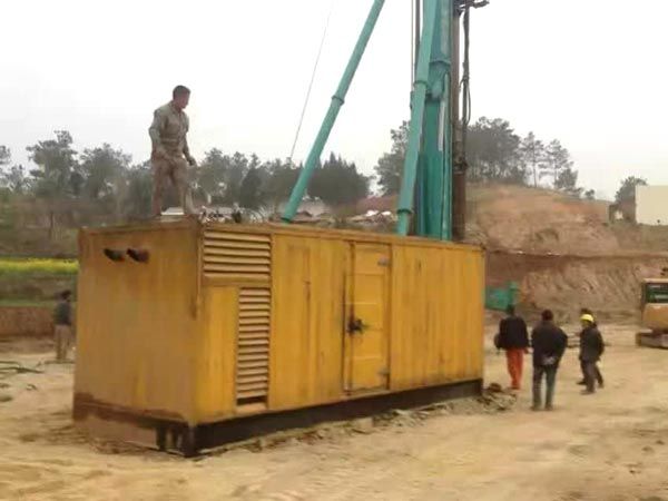开原如何判断水冷式机油散热器密封件是否需要更换？